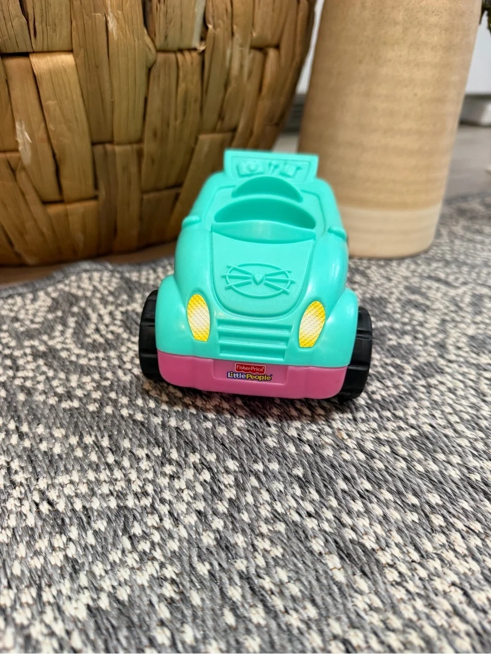 VTG Y2K Fisher-Price Teal & Pink Little People Toy Car Makes Sounds